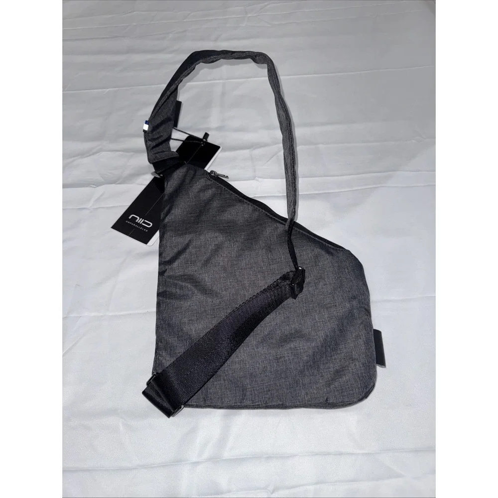 NWT NIID FINO Sling Bag Shoulder Crossbody Bag Slim Multipurpose Daypack Unisex